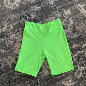 🎾Neon green biker shorts 🎾